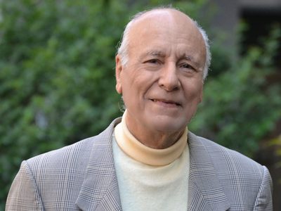 Dr. Ernesto Schiefelbein finaliza período como Rector y continúa en la Junta Directiva