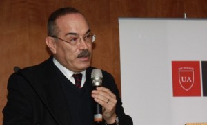 Dr Ricardo Castañón