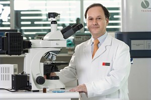 Gino Corsini en Laboratorio (baja)