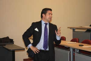 Dr José Manuel Cansino R