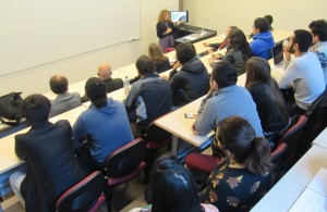 F Administracion y Negocios - Charla RSC