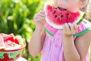 vida-sana-nino-alimento-saludable-2
