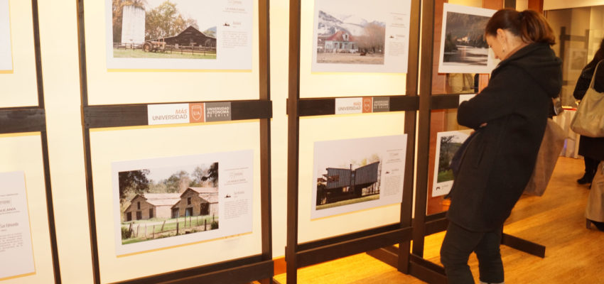 Facultad de Arquitectura llevó muestra fotográfica sobre el patrimonio rural de La Araucanía a la CChC