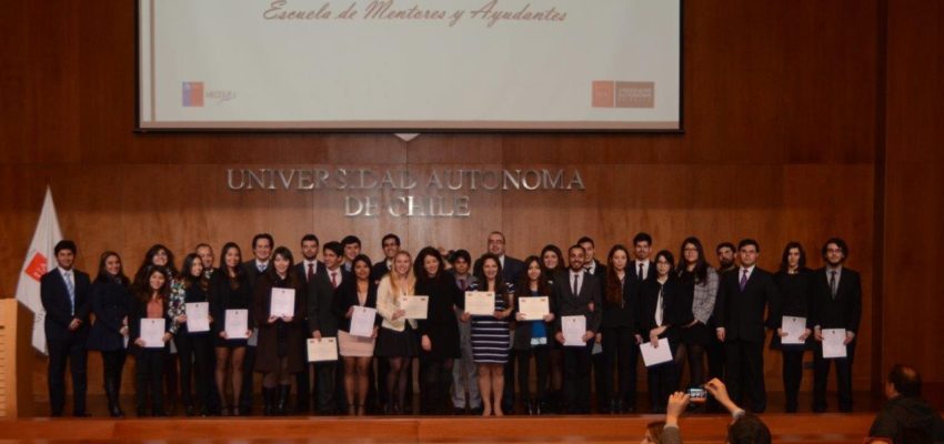 Vicerrectoría Académica certificó a nuevos estudiantes Mentores y Ayudantes