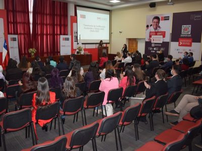 Certifican a tutores y ayudantes SAAC en Talca