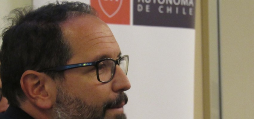 Presidente del Consejo de Defensa del Estado compartió con alumnos de Derecho su experiencia como litigante