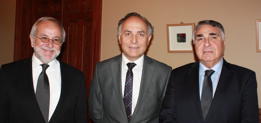 Rector Dr. Teodoro Ribera presentó libro en Derecho Internacional