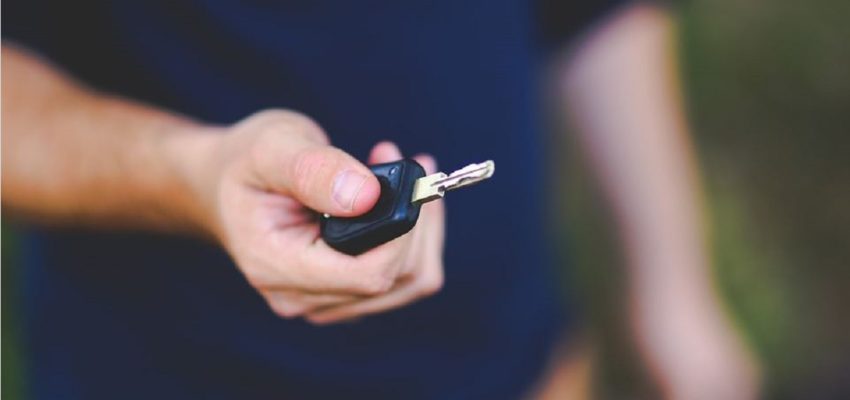 CEO y fundador de Drivetech compartió su experiencia como emprendedor con estudiantes de la Autónoma