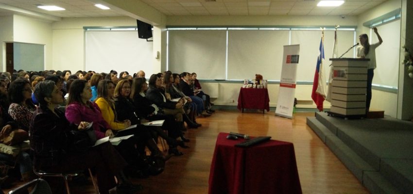 Especialista: a los 9 meses los bebés ya saben lo que quieren y lo expresan con señas