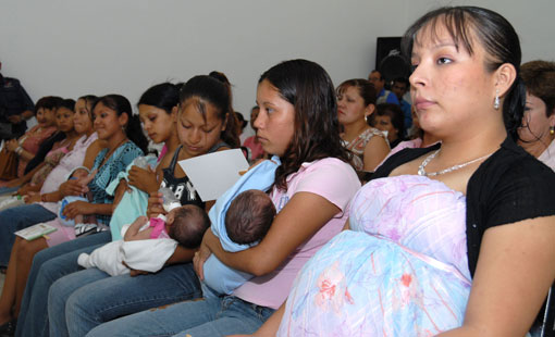 Proyecto FONDECYT postdoctoral de Trabajo Social aborda realidad del embarazo en mujeres migrantes