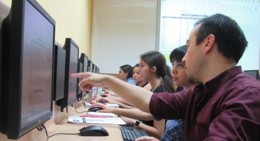 Décima versión de Escuela de Verano inicia en Santiago cursos para toda la comunidad