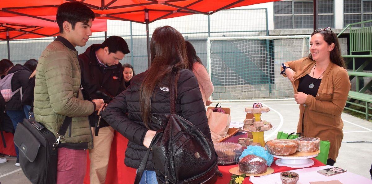 Emprendedores de la U. Autónoma mostraron sus productos