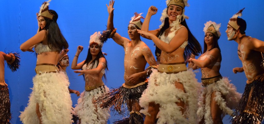 Pedagogía en Educación Física presentó inédita gala artística en San Javier