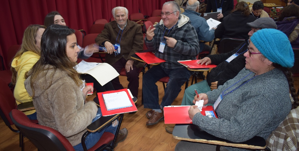 Facultad de Ciencias Sociales y Humanidades inicia trabajo integral con adultos mayores a través de Cabildo Ciudadano