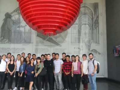 Ingeniería en Construcción realiza visita a edificio de la Cámara Chilena de la Construcción