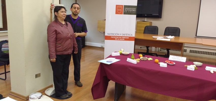 Carrera de Nutrición y Dietética realizó una charla sobre alimentación saludable a funcionarios del MOP