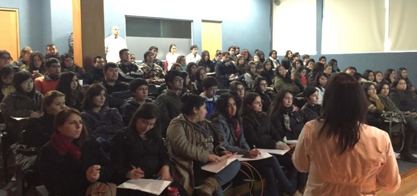 Alumnos y titulados de la Autónoma actualizaron conocimientos sobre tartamudez