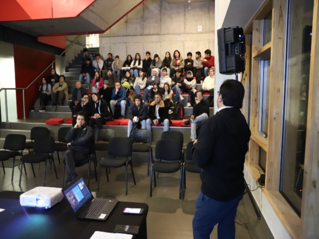Universidad Autónoma realizó charla informativa sobre eficiencia energética y prácticas sostenibles