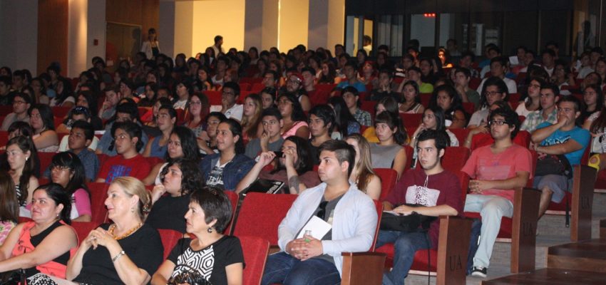 Estudiantes de primer año de la U. Autónoma inician actividades académicas con jornadas de Inducción