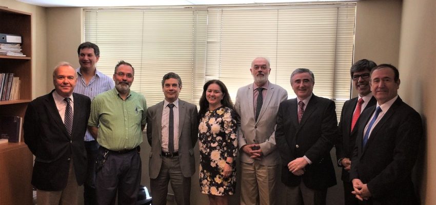 Decano de Ingeniería de la U. Autónoma se reunió con directiva del Colegio de Ingenieros en Talca