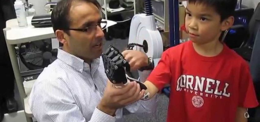 Científico chileno que revolucionó impresión 3D de prótesis dictará charla en U. Autónoma