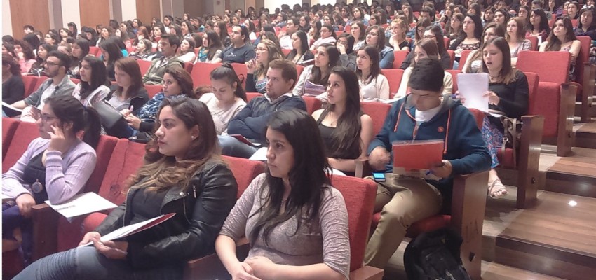 Estudiantes de Fonoaudiología participaron en seminario de actualización en Neurorrehabilitación