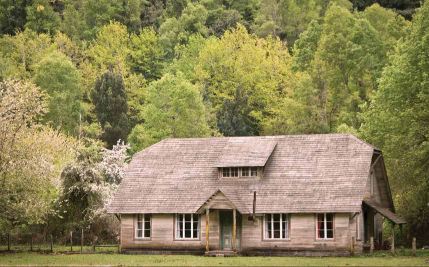 Día del Libro: Imágenes e historia del patrimonio arquitectónico rural de La Araucanía