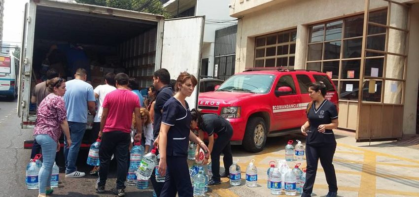 Estudiantes de la U. Autónoma apoyan a damnificados de Santa Olga