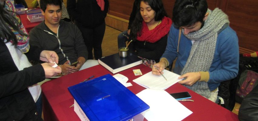 Estudiantes eligieron nuevas directivas de Centros de Alumnos para el período 2016-2017