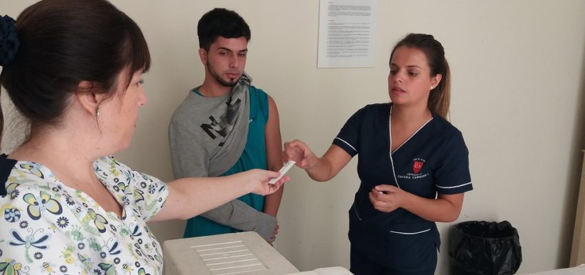 Campaña de inmunización de Enfermería administró más de 700 vacunas contra la influenza en la U. Autónoma