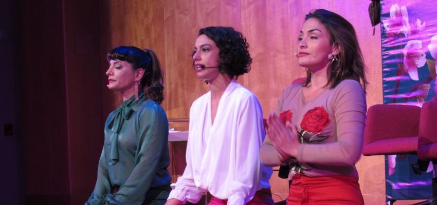 Medio millar de espectadores disfrutaron de una nueva función de teatro gratuito en la U. Autónoma