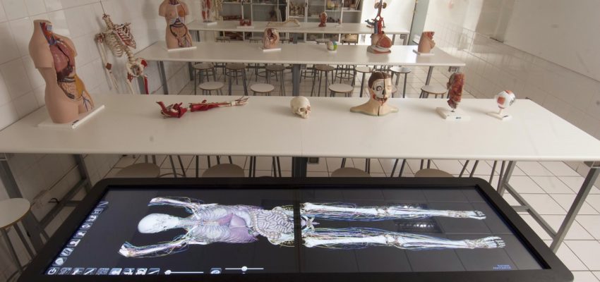 Infraestructura y tecnologías agregan valor a los procesos formativos en la Autónoma