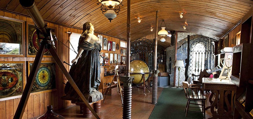 Estudiantes extranjeros de intercambio visitaron Casa Museo de Pablo Neruda en Isla Negra