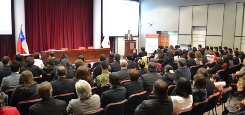 Emotiva Ceremonia de Egreso de estudiantes de Derecho en U. Autónoma de Chile