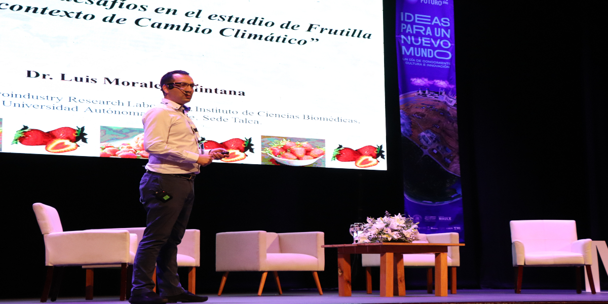 CongresoFuturo: Investigador expuso sobre el cultivo de frutilla en contexto de cambio climático