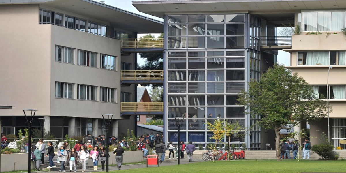 Sede Temuco dio talleres de bienestar emocional y primeros auxilios psicológicos a estudiantes