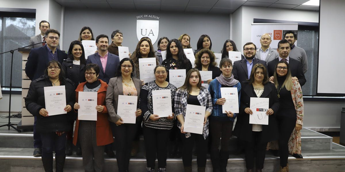Municipio y Facultad de Negocios certificaron a emprendedoras de Pucón