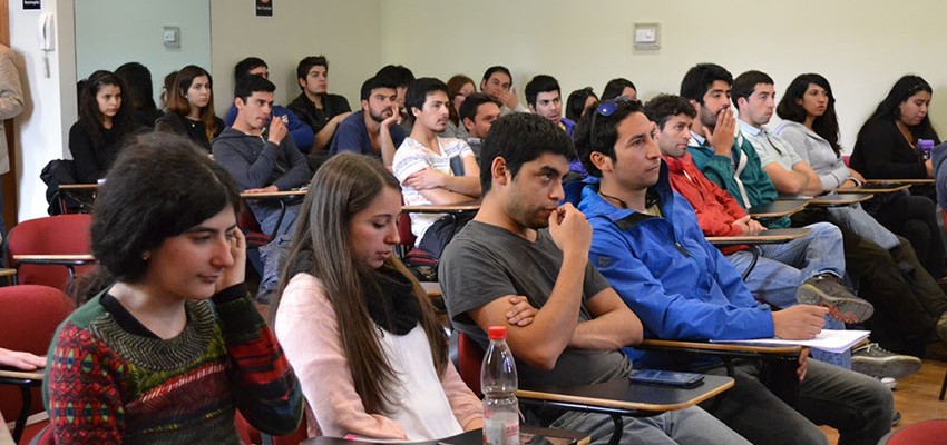 Experto en productividad industrial realiza charla  en  la Universidad Autónoma de Chile