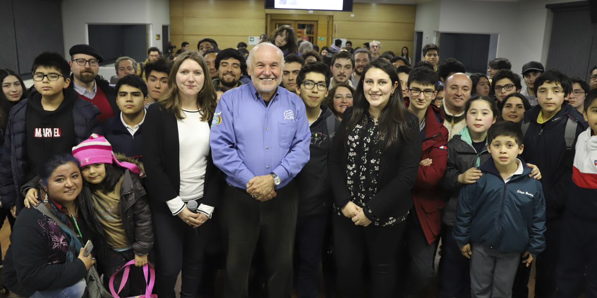 Ex director científico de observatorio SOFIA de la Nasa dictó conferencia en Temuco