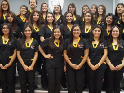 Estudiantes investidos de Fonoaudiología finalizan ciclo preclínico
