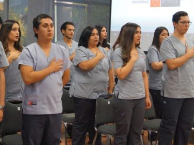 Futuros odontólogos prestaron juramento en marco de la ceremonia de investidura