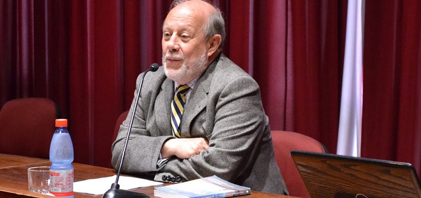 Dr. Juan Enrique Froemel dicta conferencia sobre Desafíos para la Profesión Docente