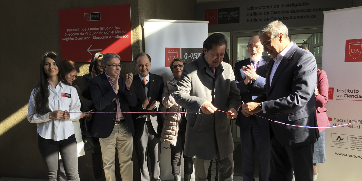 Institutos de Ciencias Biomédicas y Ciencias Químicas Aplicadas inauguran nuevos laboratorios