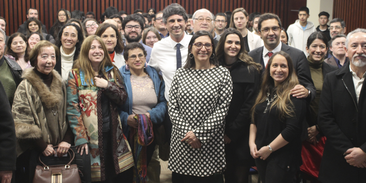 Ministro de Ciencia y Tecnología se reunió con investigadores regionales en Temuco