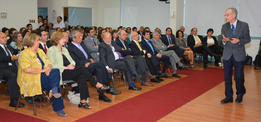 Experto en educación inauguró el año académico en la UA