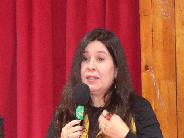 Entrevista a la autora del libro "Valoración Múltiple sobre Diamela Eltit"