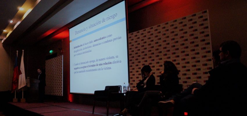 Encuentro comunal reunió a profesionales y liceos para reflexionar sobre la violencia en el pololeo