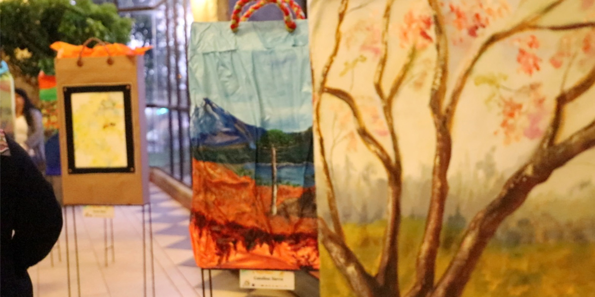 Inauguran exposición "Visible por lo invisible"