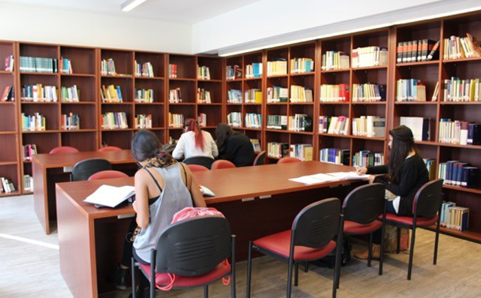 Biblioteca Universidad Autónoma de Chile