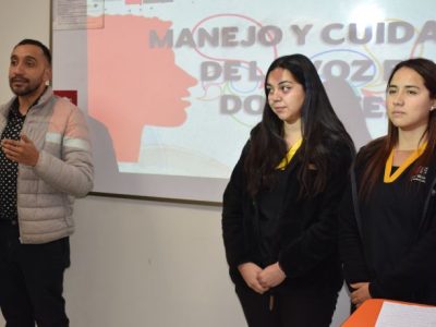 Pedagogía en Inglés entrega programa de formación permanente